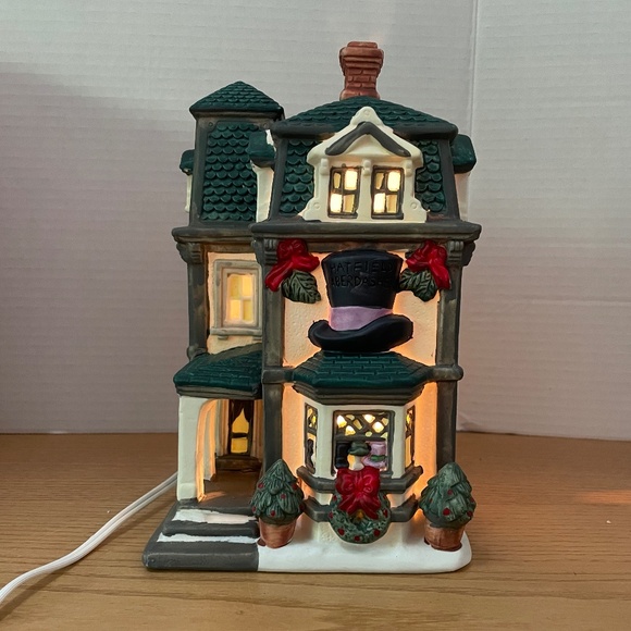 1997 Dickens Collectables Towne Series Hatfield Haberdashery Christmas Village - Picture 2 of 15